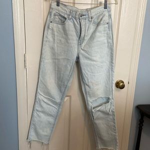 American Eagle distressed Mom Jean